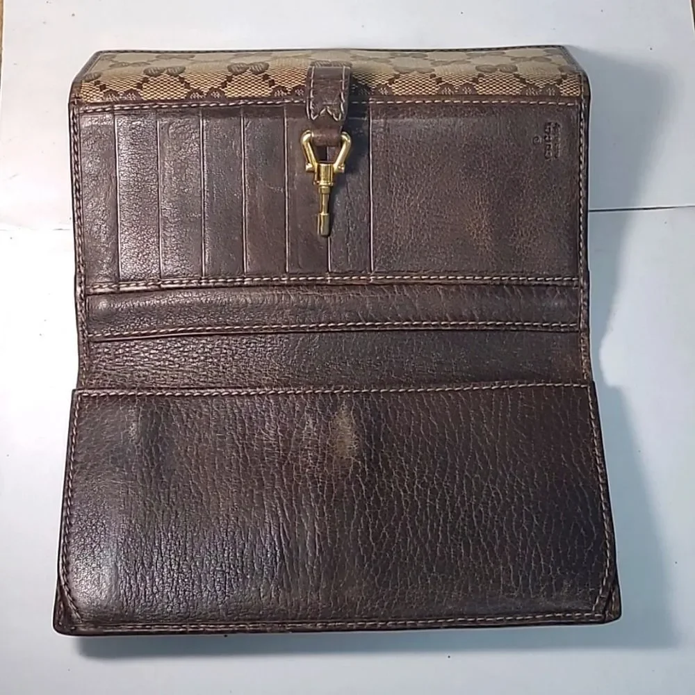 Authentic Gucci GG Monogram Wallet - Picture 3 of 11